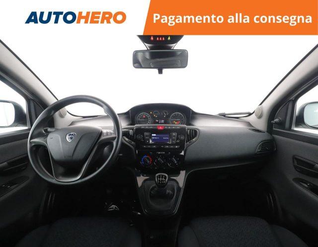 LANCIA Ypsilon 1.0 FireFly 5 porte S&S Hybrid Ecochic Silver