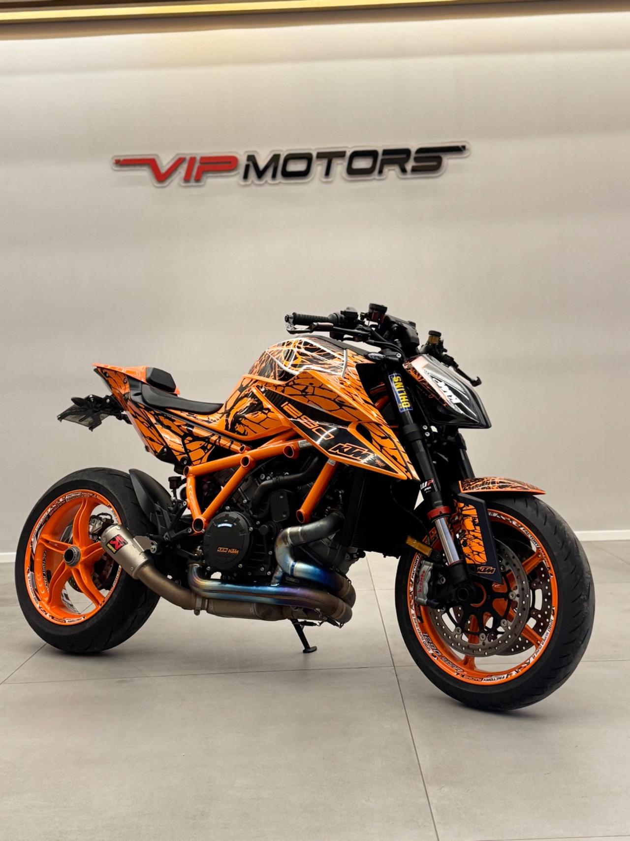 KTM SUPERDUKE 1290 R SCARICO AKRAPOVIC