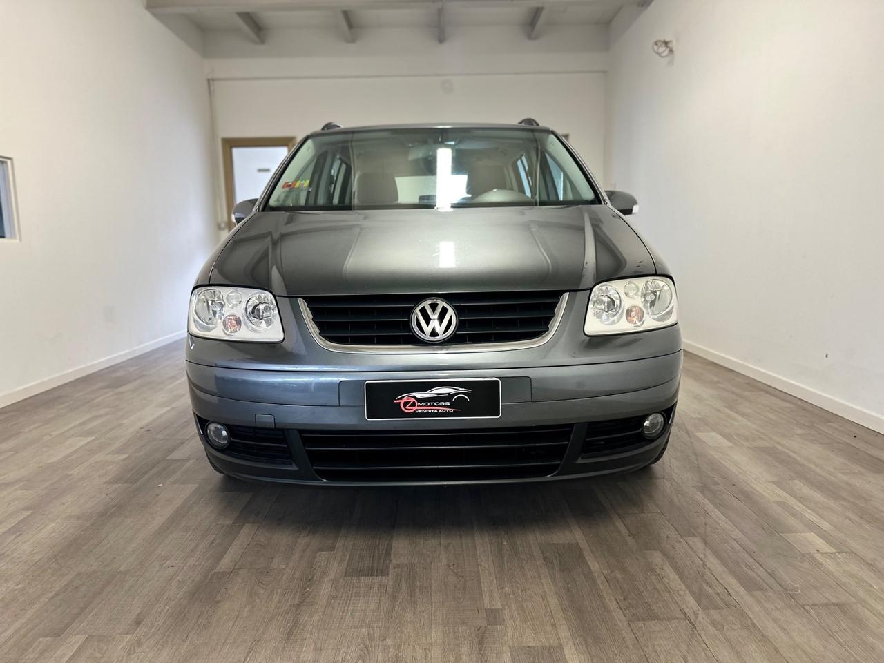 Volkswagen Touran 2.0 16V TDI Trendline 7 POSTI