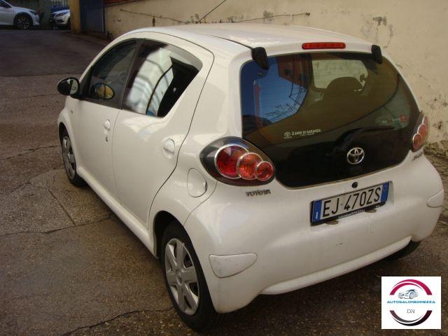 TOYOTA - Aygo - 1.0 12V VVT-i 5p. Sol Connect MMT