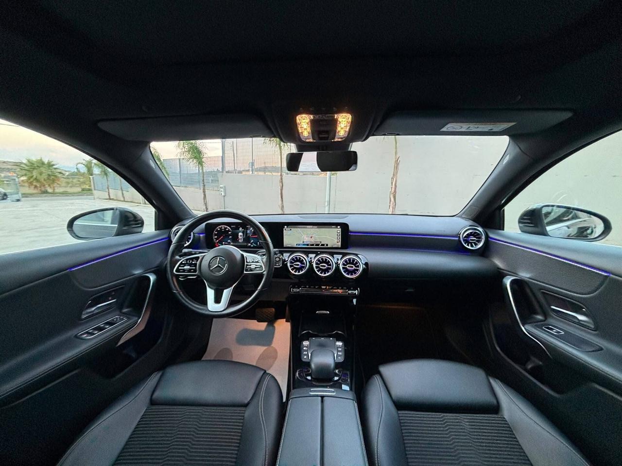 Mercedes-benz GLA 180 d Automatic Business :”:”:”: