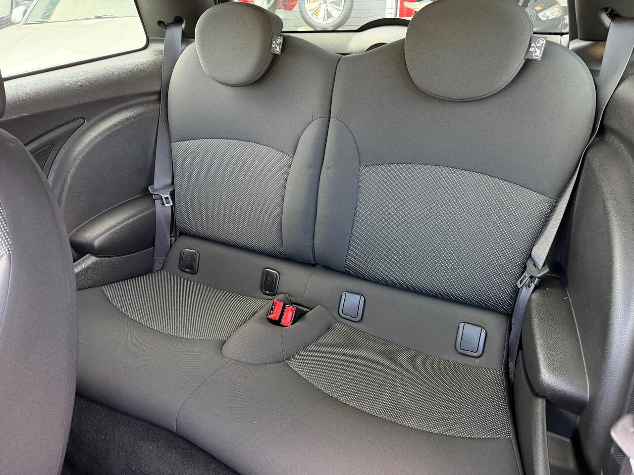 Mini ONE BLACK Neopatentati