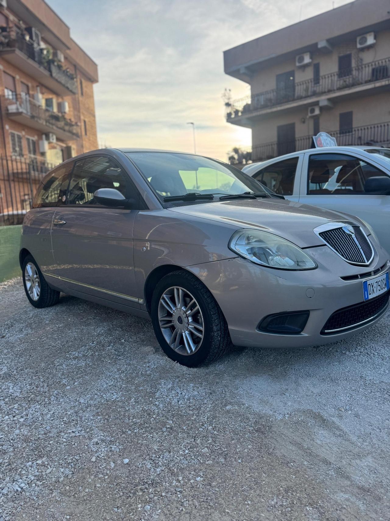 Lancia Ypsilon 1.4 Oro Ecochic GPL