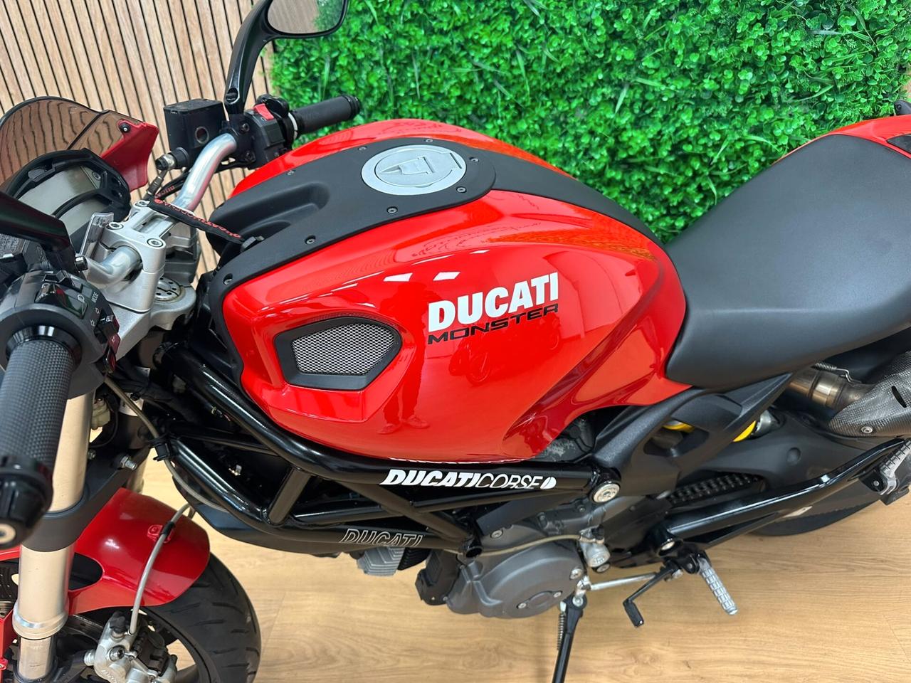 DUCATI MONSTER 696 SCARICO TERMIGNONI DA 99€ AL MESE