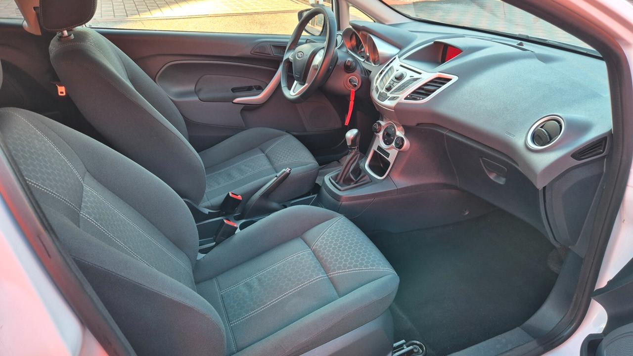 Ford Fiesta 1.2 82CV Titanium soli 39.000 km !!!