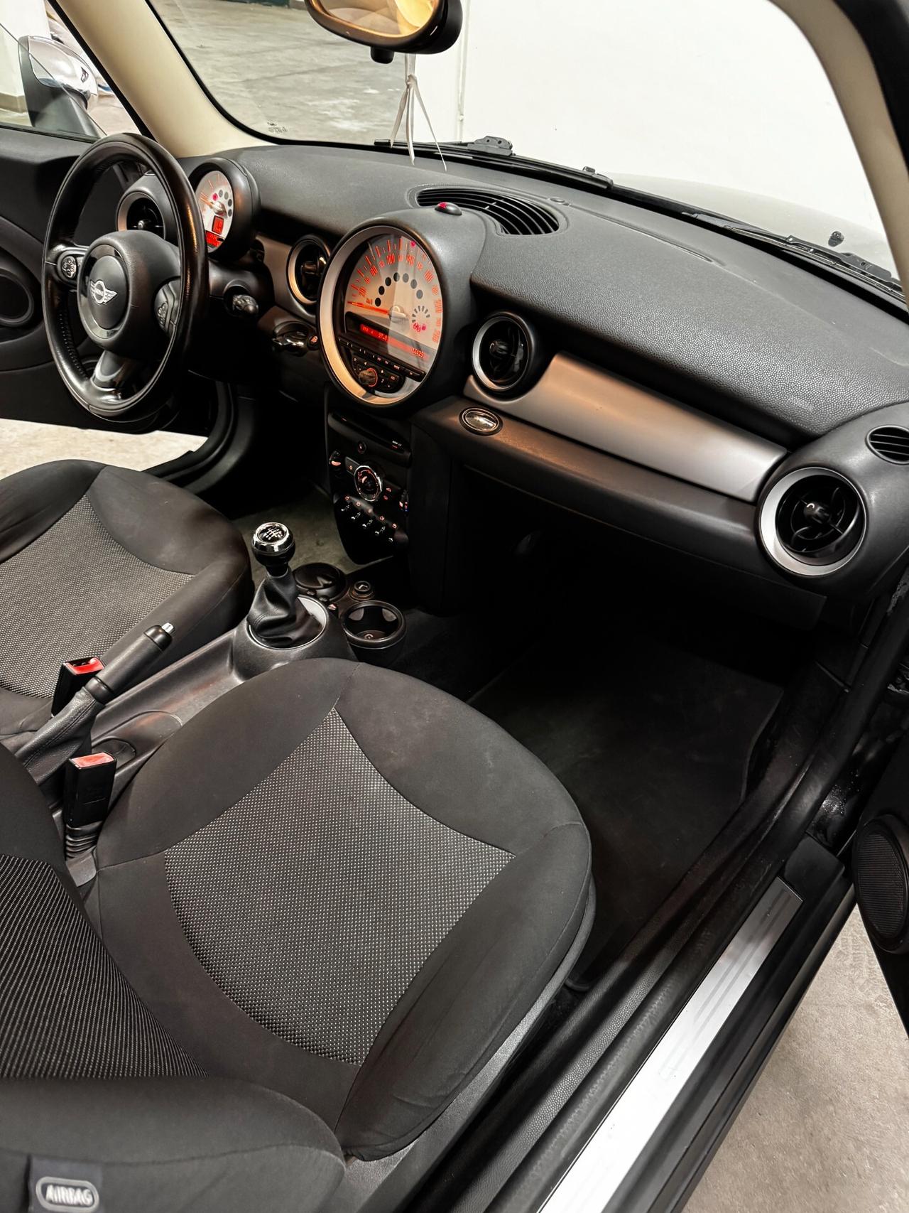 Mini 1.6 16V One (55kW)