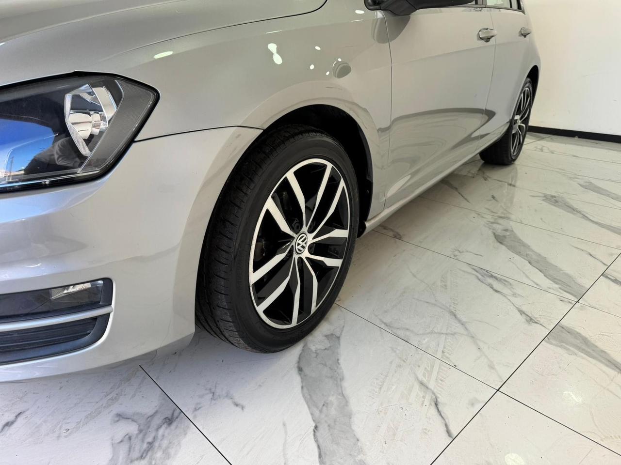 Volkswagen Golf 1.6 TDI 5p 105 cv-GARANTITA-2014