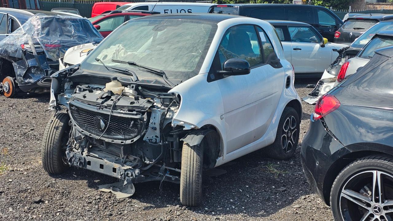 SINISTRATA Smart ForTwo 70 1.0