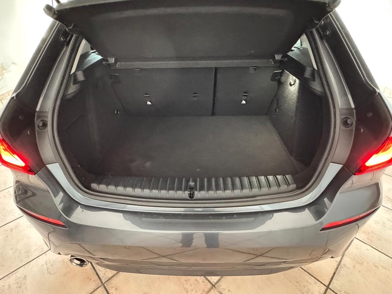 Bmw 116 116d 5p. Business Advantage - 2020