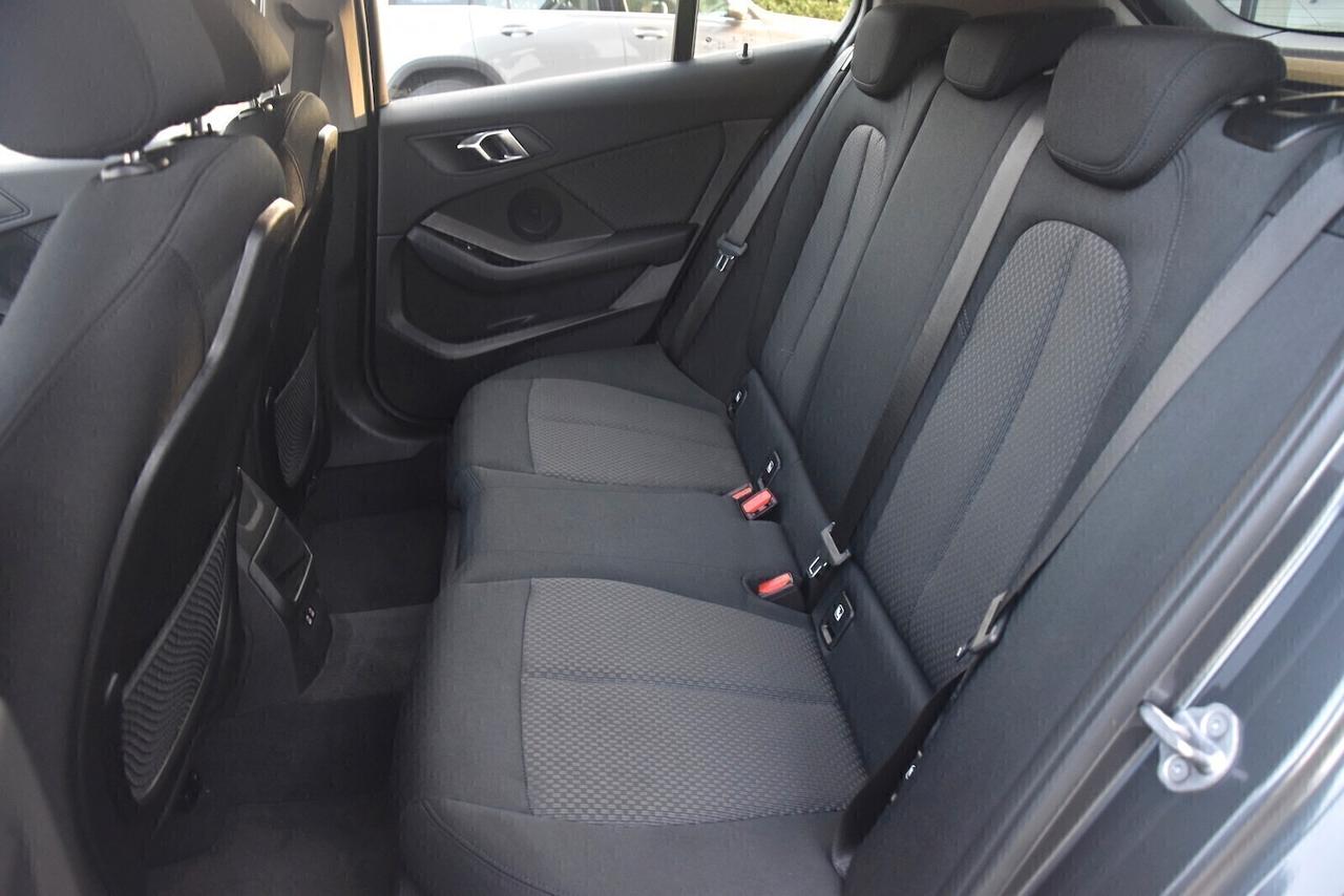 Bmw 116 d 5p. Business Advantage