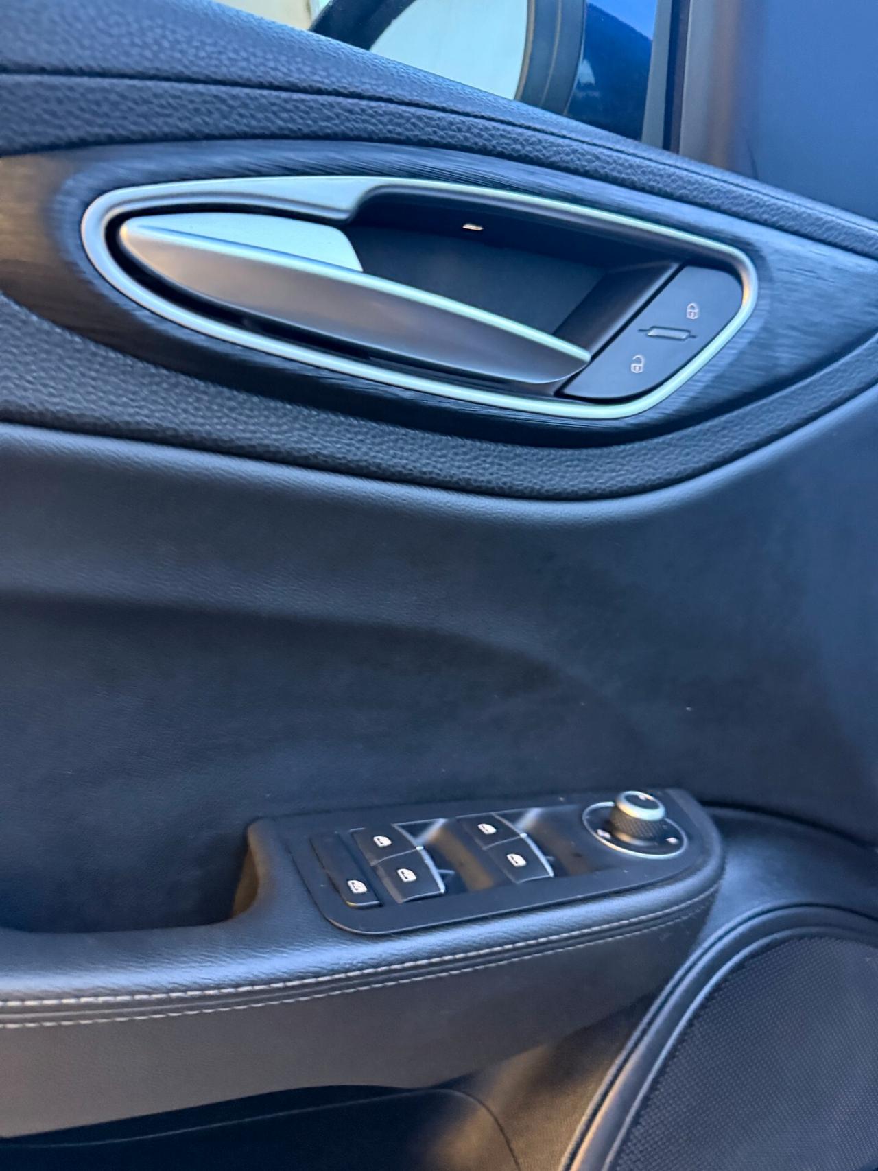 Alfa Romeo Giulia 2.2 Turbodiesel 136 CV AT8 Business NAVI,TELECAMERA,FARI FULL LED,BLUETOOTH,ANDROID AUTO