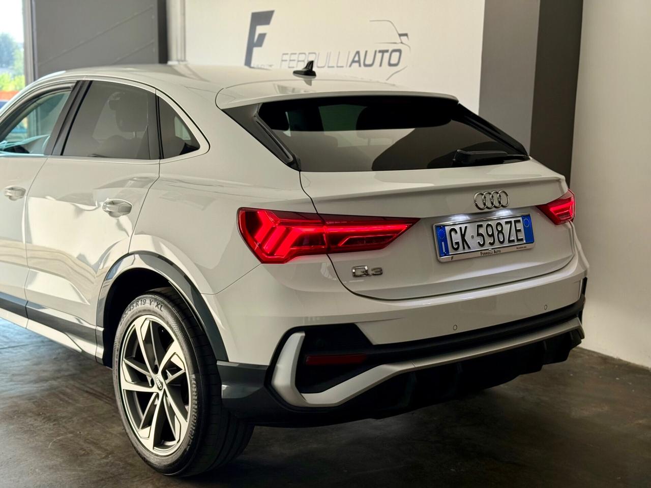 Audi Q3 Sportback 35 2.0 Tdi 150CV Stron S LINE