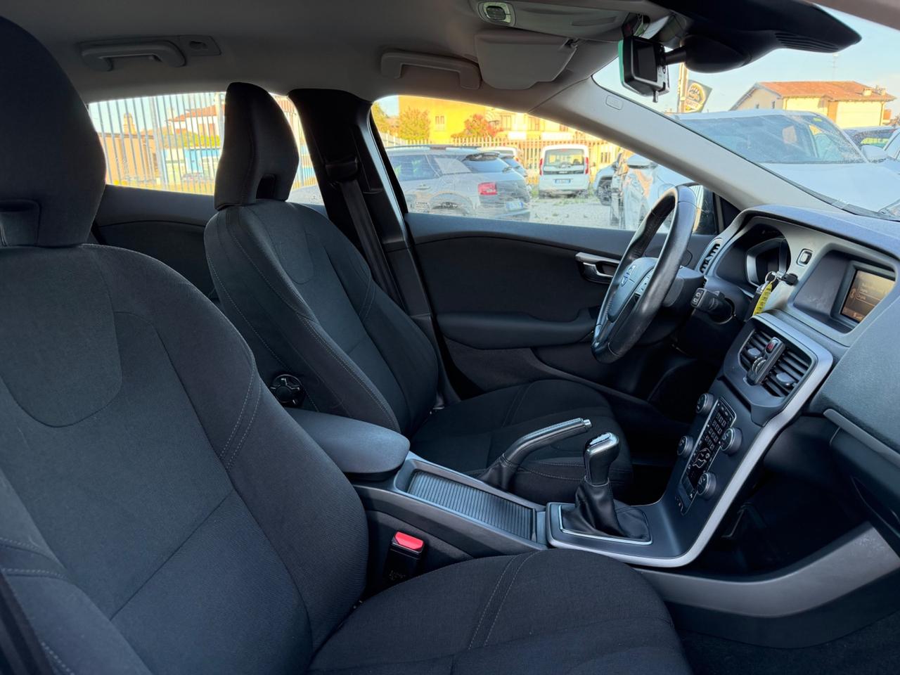 Volvo V40 D2 1.6 Summum