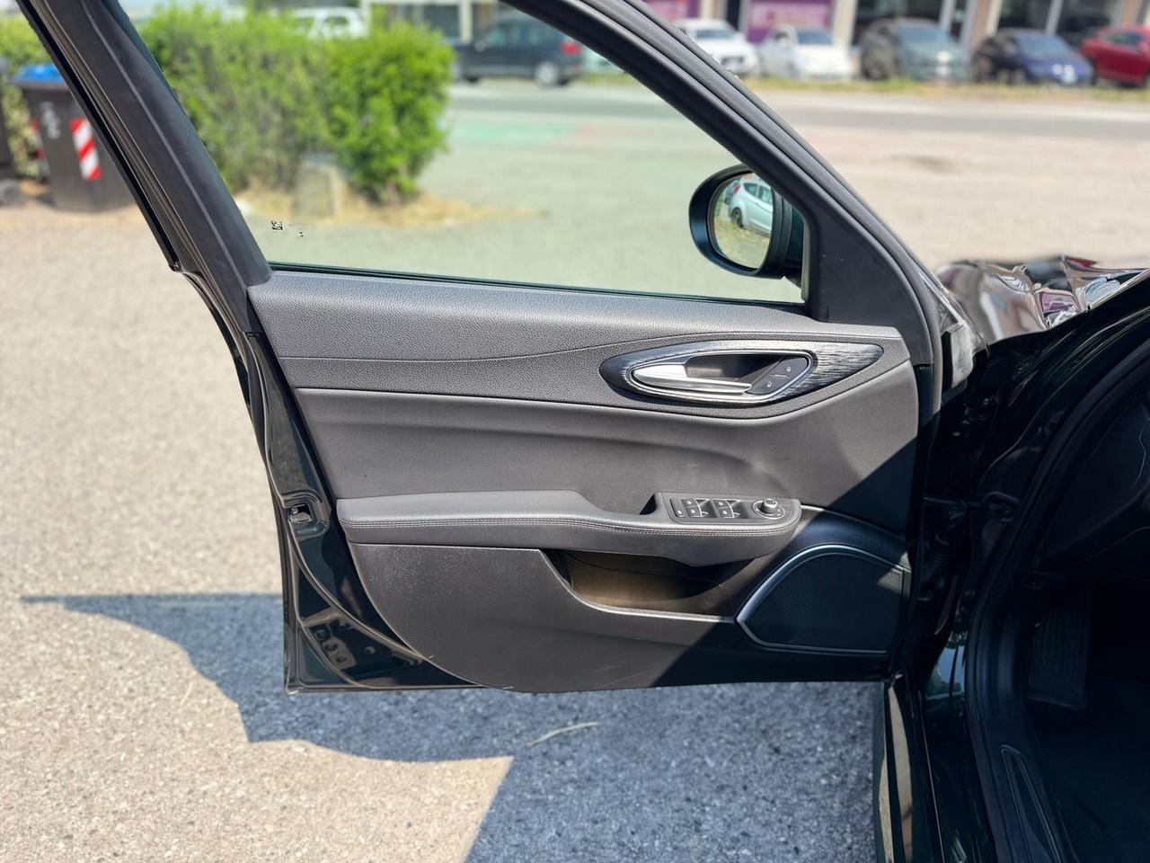 Alfa Romeo Giulia Business 2.2 #10776