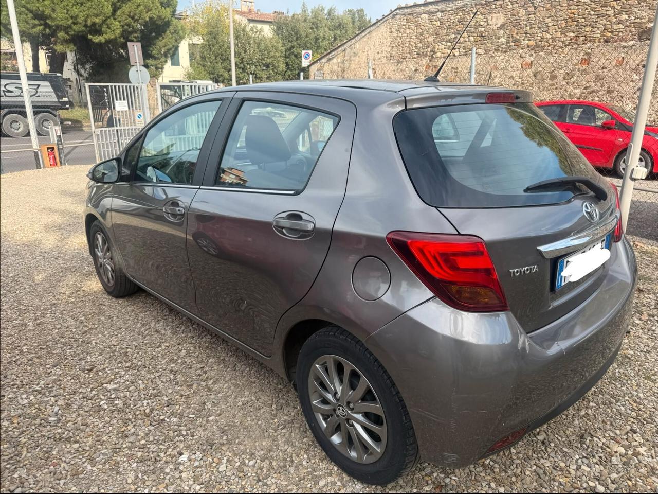 Toyota Yaris 1.0 5 porte Lounge