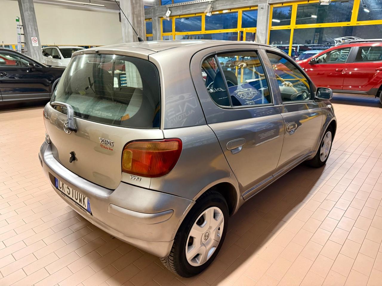 Toyota Yaris 1.0benzina 65cv Neopatentati