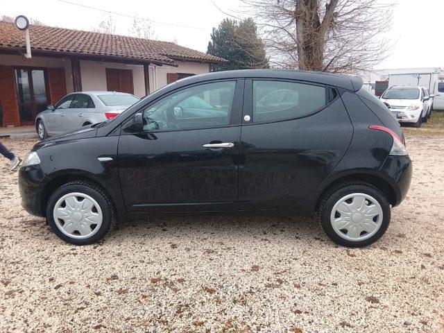LANCIA Ypsilon 0.9 TwinAir 85 CV PER NEOPATENTATI