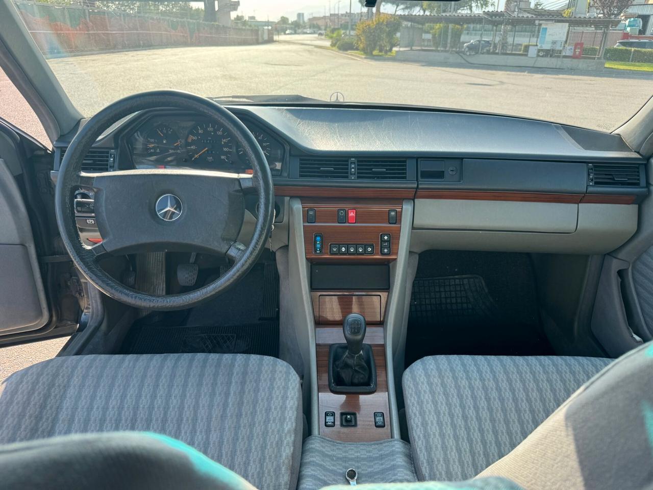 Mercedes-benz 200 D Targa oro 1990