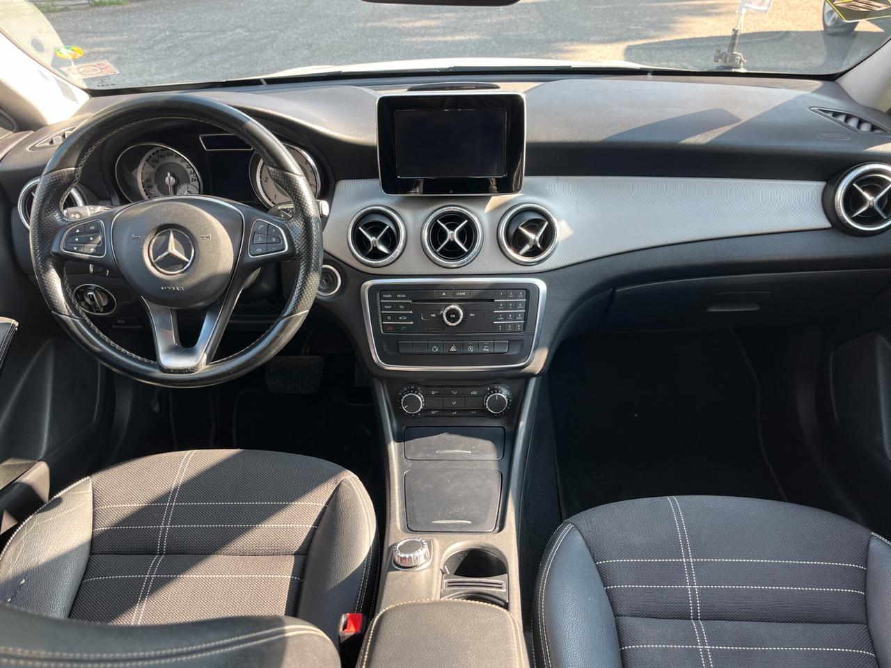 Mercedes-benz CLA 220 CDI Automatic Premium