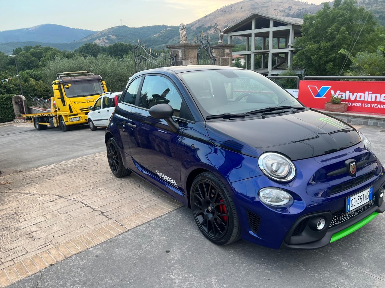 Abarth 595 1.4 Turbo T-Jet 165 CV Monster Energy Yamaha