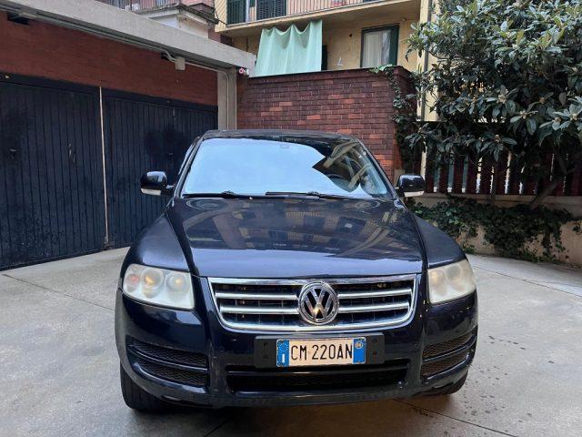 VOLKSWAGEN Touareg 3.2 V6 tiptronic