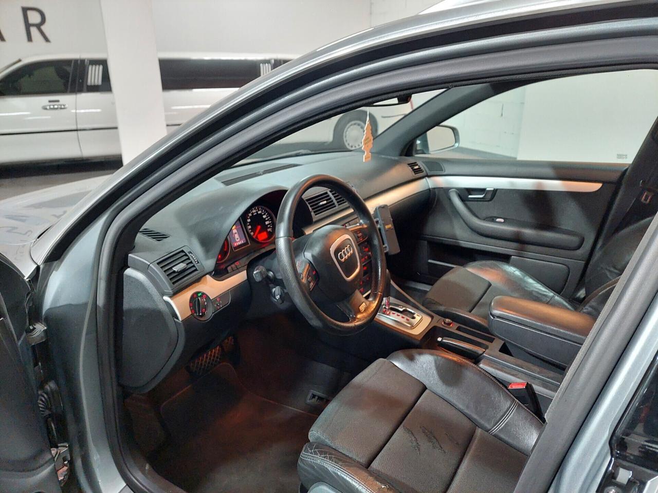 Audi A4 3.0/233CV TDI S line interno e esterno