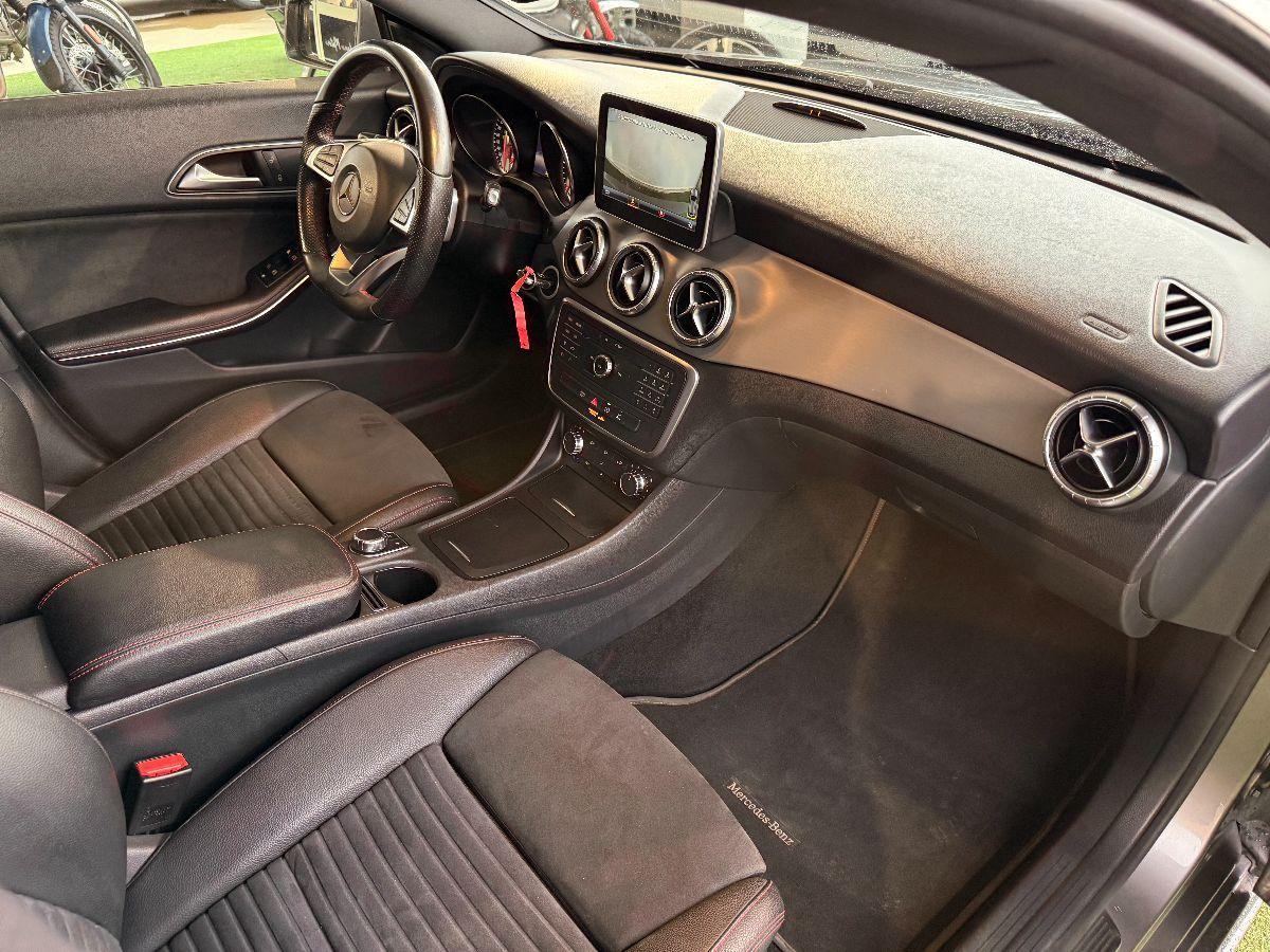 MERCEDES - Classe CLA Shooting Brake 200 d Premium Dark Night auto