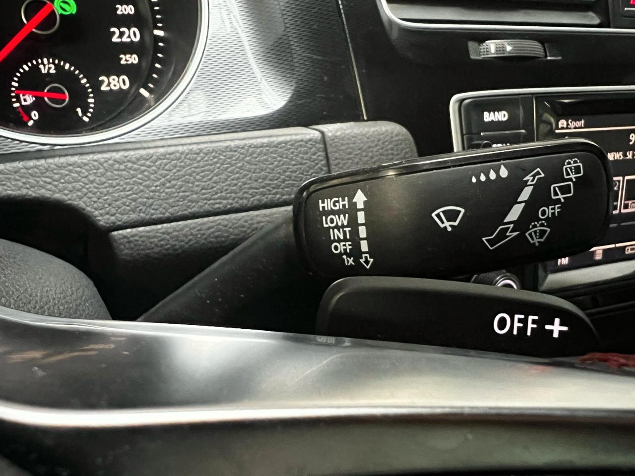 Volkswagen Golf GTI Golf GTI Performance 2.0 TSI 3p. fender edition