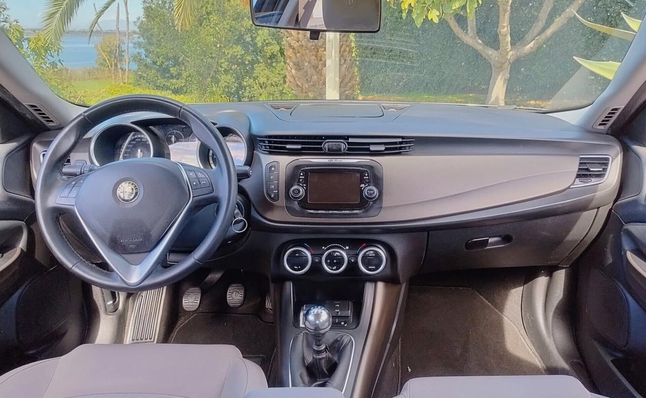 Alfa Romeo Giulietta 1.6 JTDm-2 105 CV Distinctive