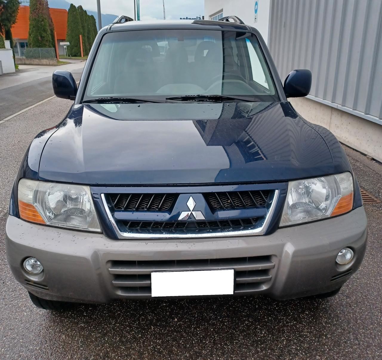 Mitsubishi Pajero 2.5 TDI 3p. Instyle