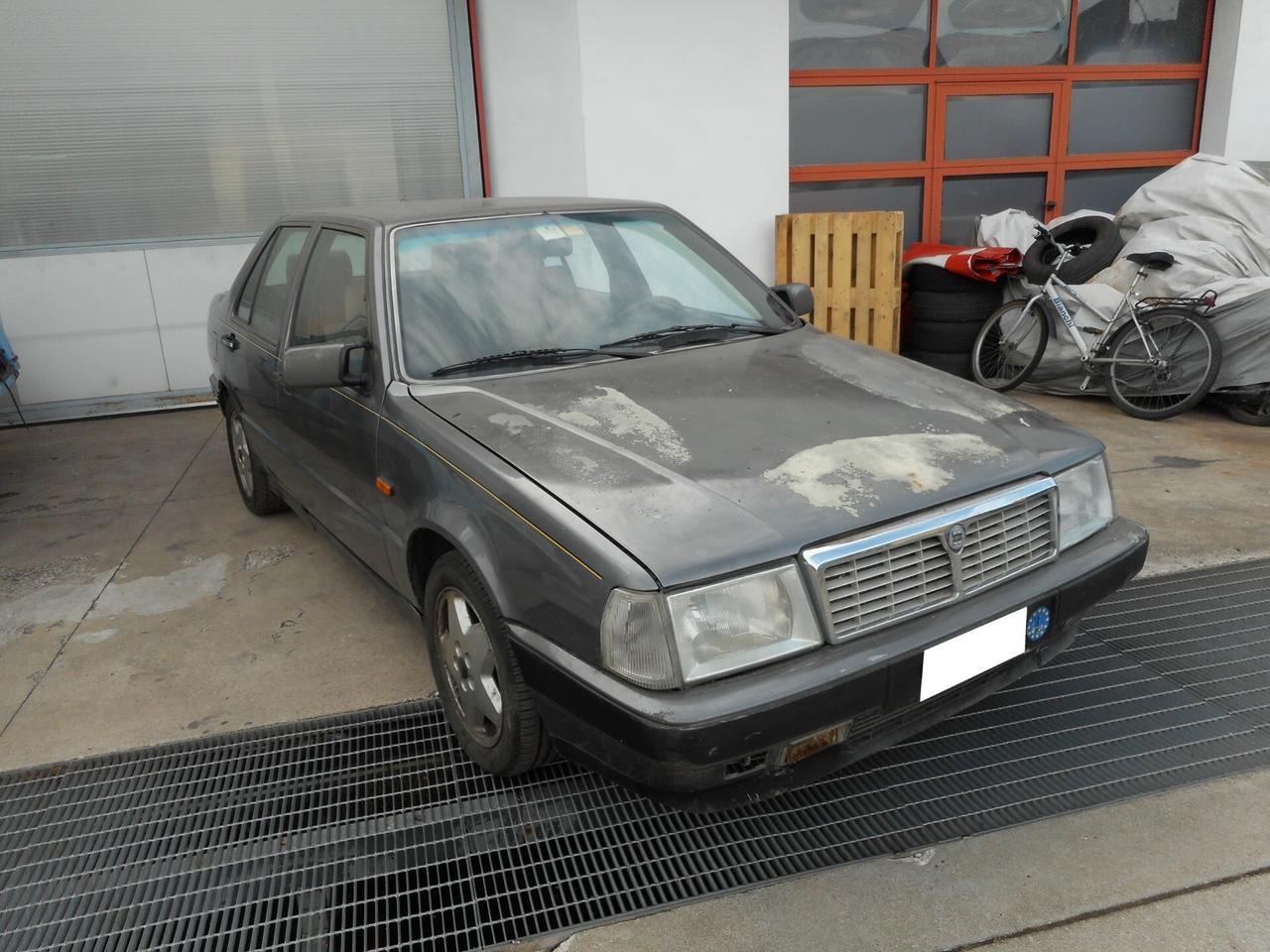 Lancia Thema 8.32 Ferrari