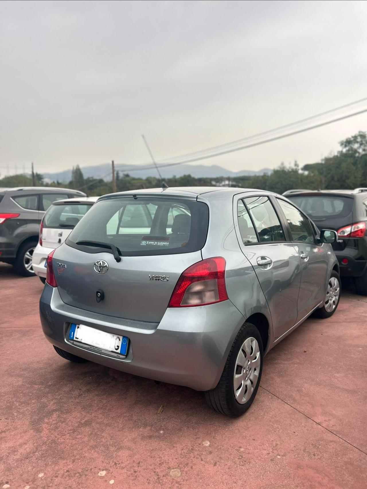 Toyota Yaris 1.0 5 porte Sol