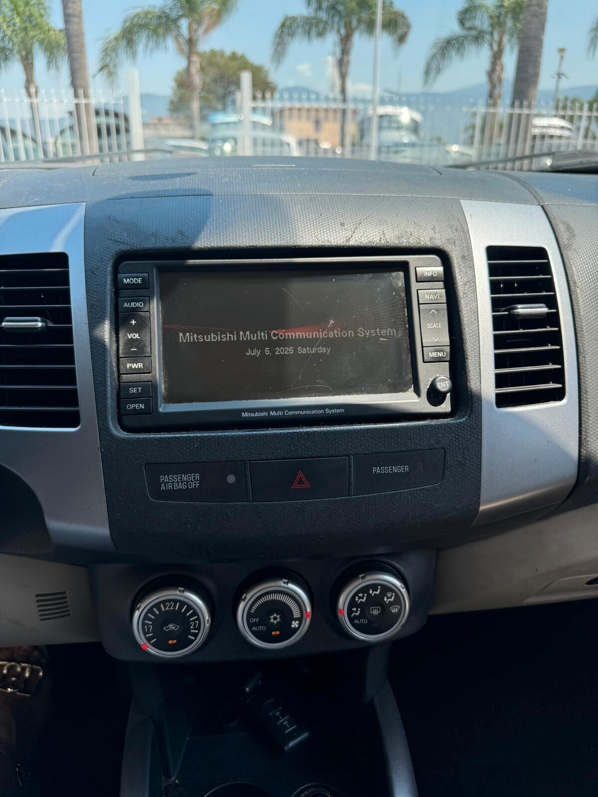 Mitsubishi Outlander 2.2 DI-D Instyle 7 p.ti DPF 4X4