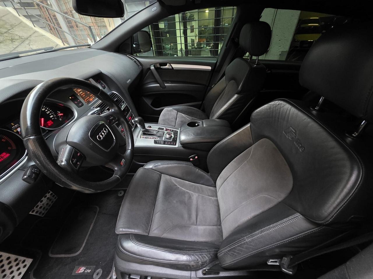 AUDI Q7 3.0 TDi S line- 7 POSTI