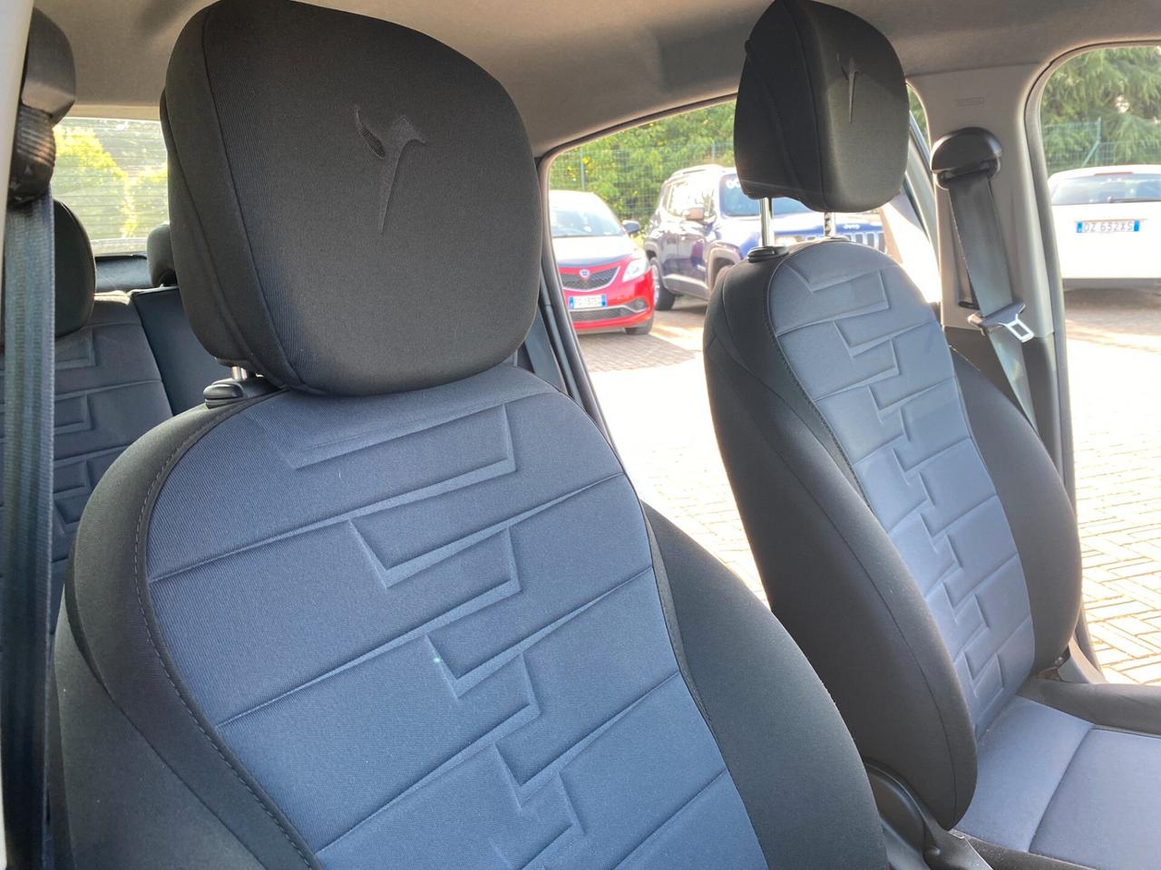 Lancia Ypsilon 1.0 FireFly 5 porte S&S Hybrid Platino