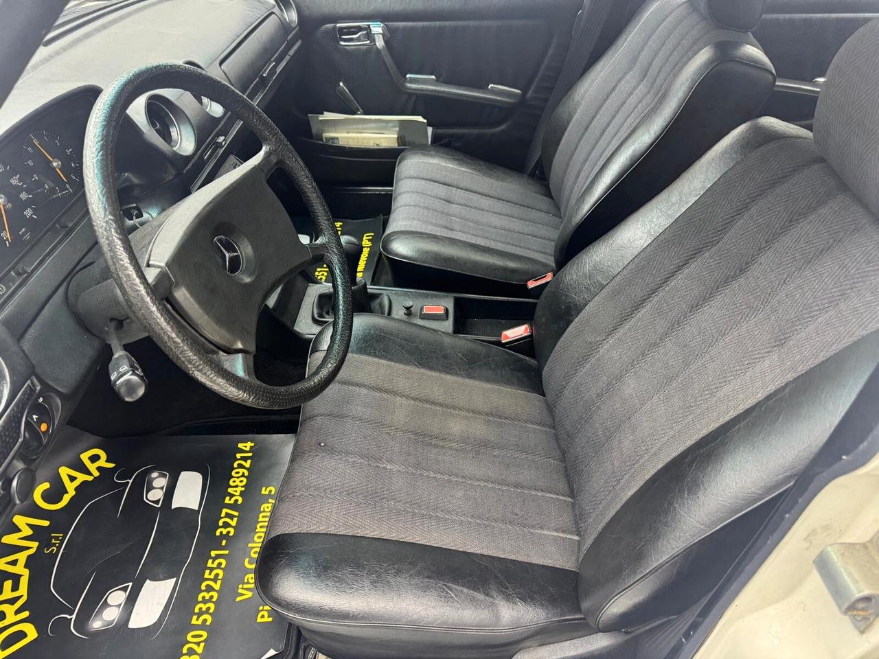 Mercedes-Benz 200 -Benzina