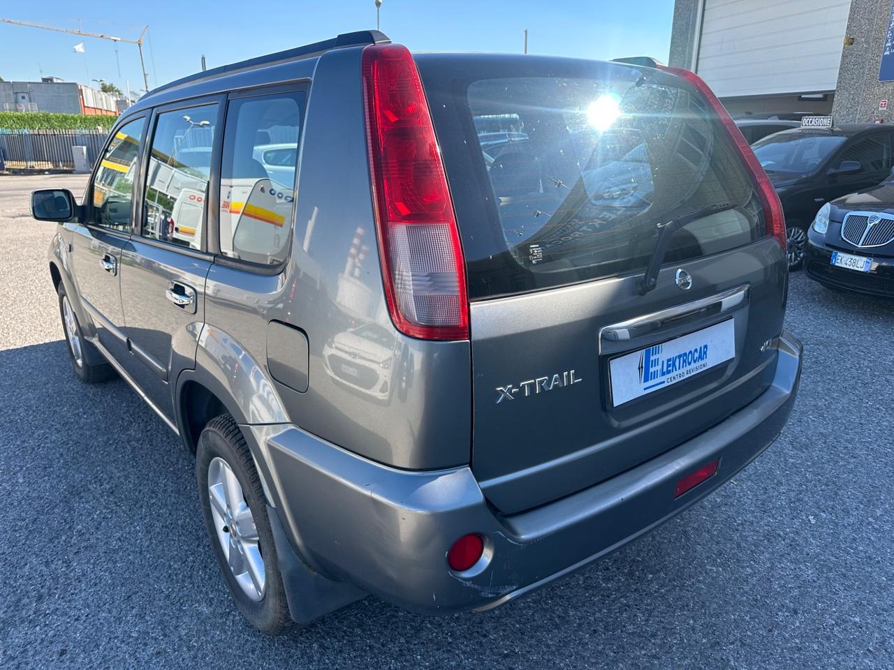 Nissan X-Trail 2.2 dCi Elegance Columbia