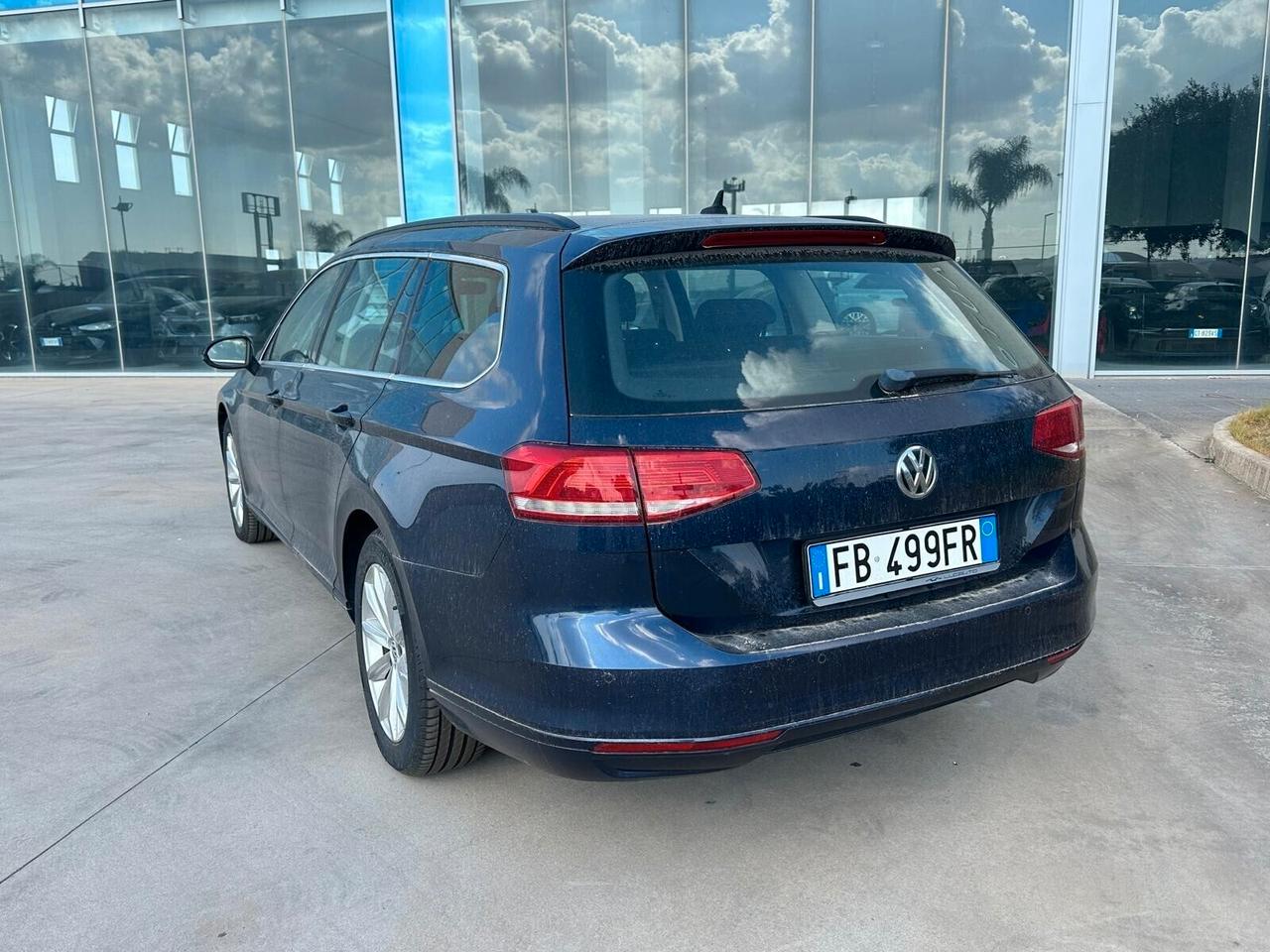 Volkswagen Passat 1.6 TDI 120cv offerta T-Stock prezzo imperdibile