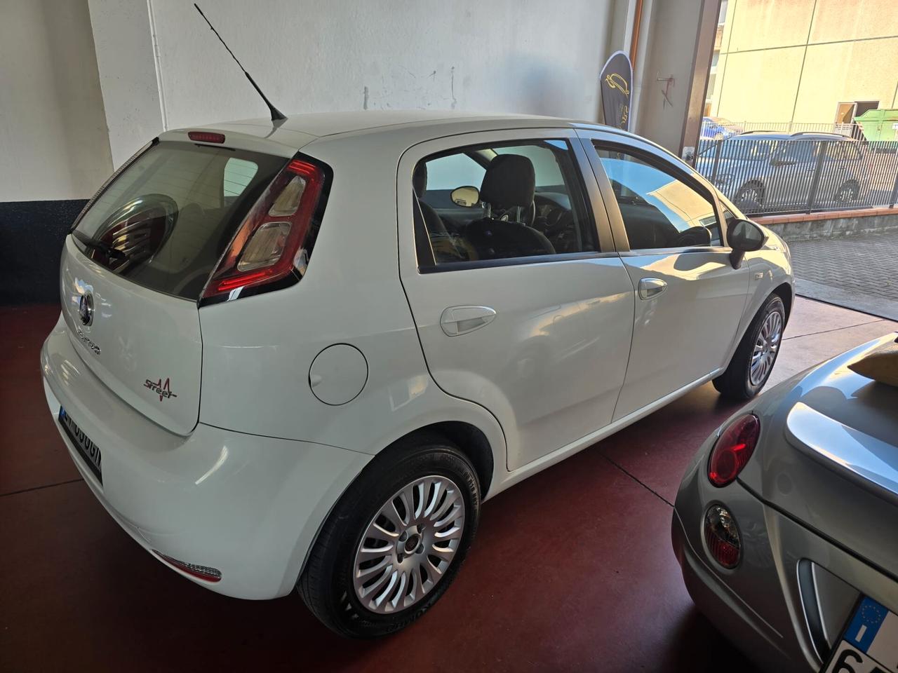 Fiat Punto 1.4 S&S 8V Dualogic 5 porte RACING