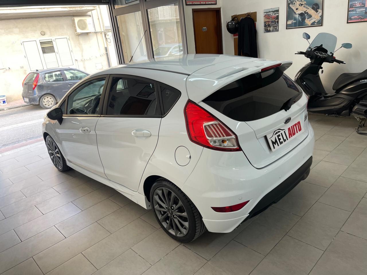 Ford Fiesta 1.5 TDCI 75CV 5 ST-Line