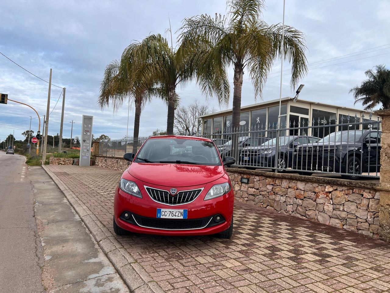 Lancia Ypsilon 1.0 FireFly 5 porte S&S Hybrid Ecochic Gold