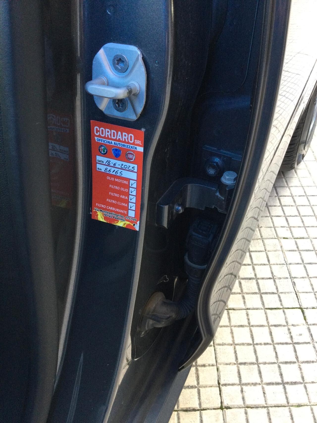 Alfa Romeo Stelvio 2.2 Turbodiesel 160 CV AT8 RWD Business