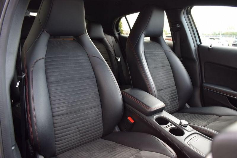 Mercedes-Benz GLA GLA 200 d Automatic 4Matic Premium AMG PACK
