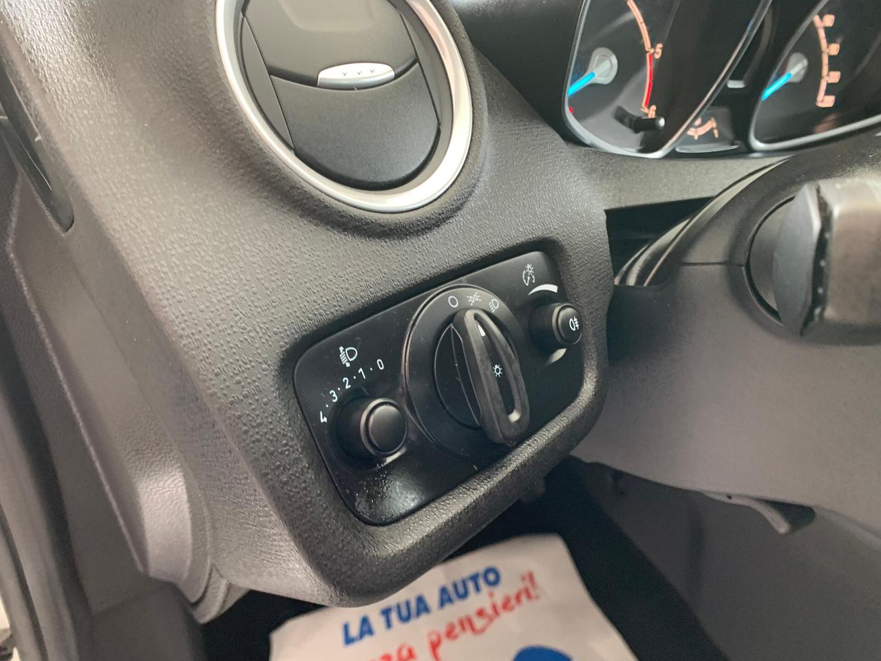 Ford Fiesta 1.5 TDCi 75CV 5 porte POCHI KM