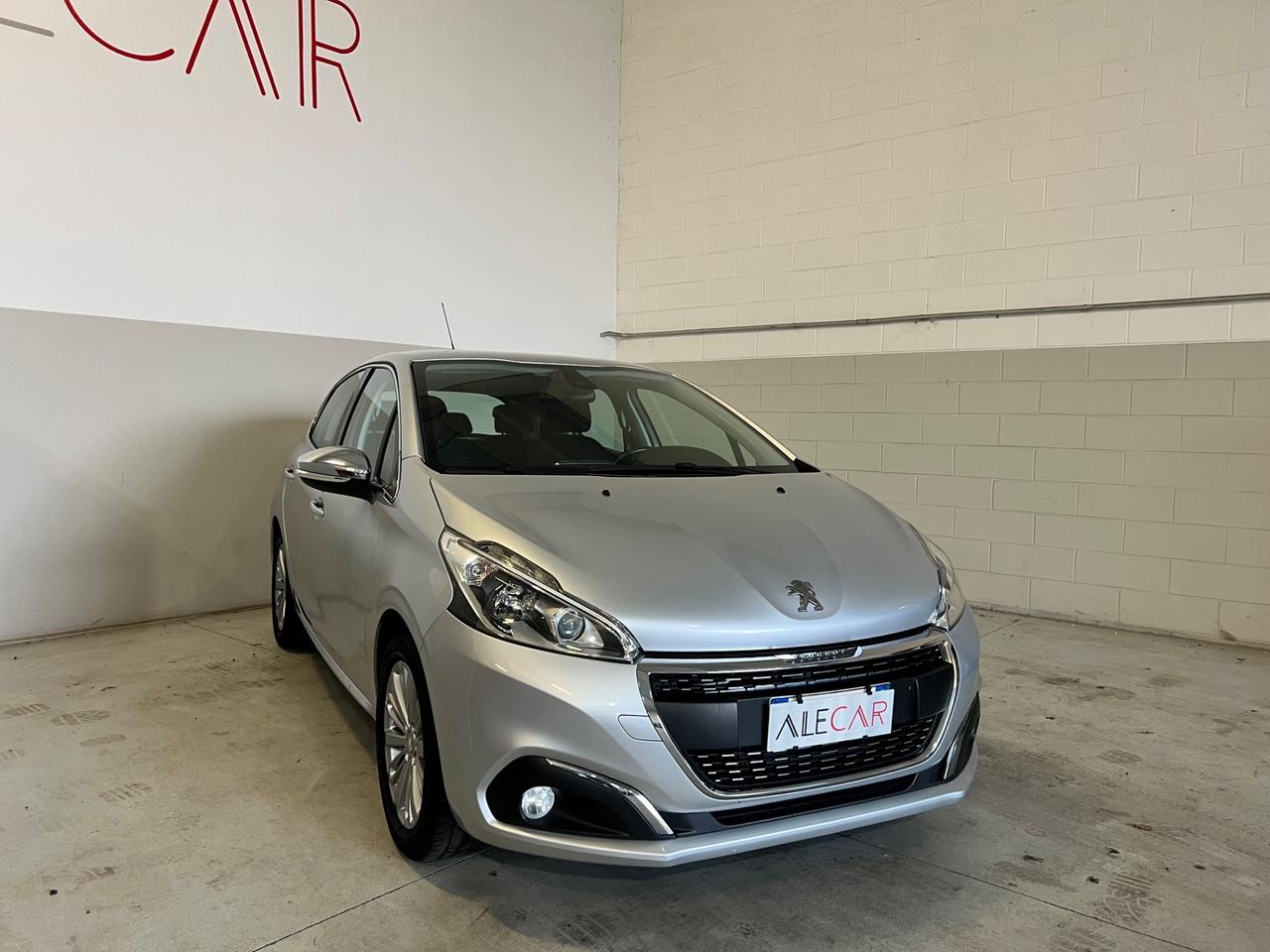 Peugeot 208 PureTech 82 5 porte Allure