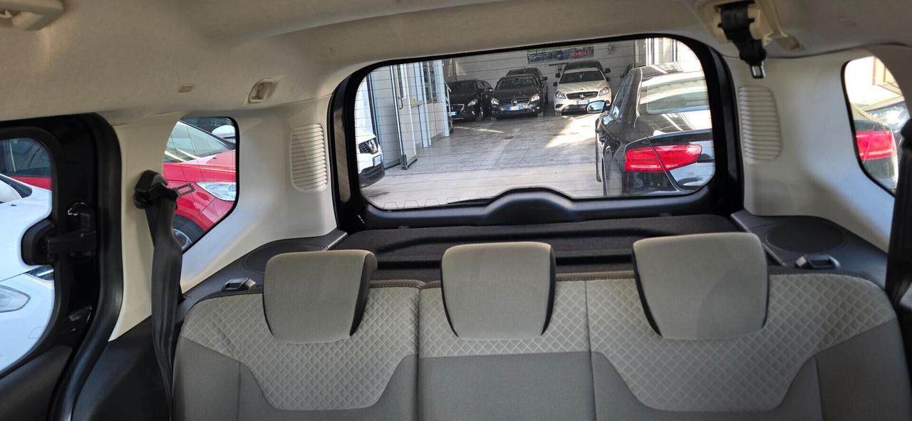 Ford Tourneo Courier 1.5 TDCI 75 CV Titanium