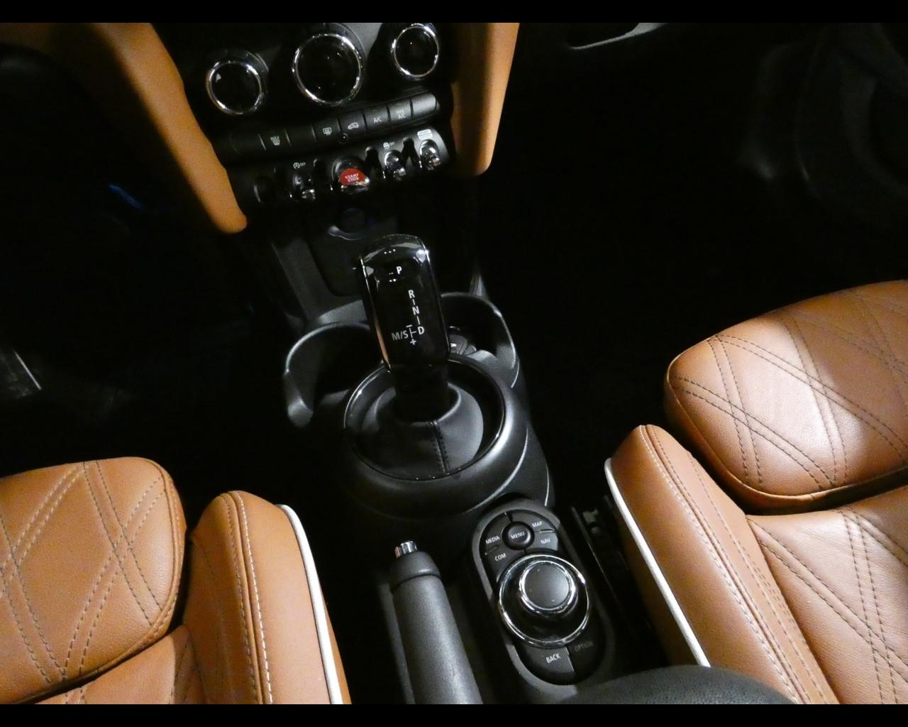 MINI Mini 5 porte (F55) - Mini 1.5 Cooper Yours 5 porte