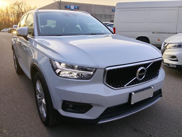 VOLVO XC40 T3 Geartronic Momentum