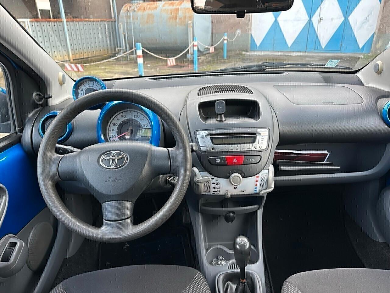 Toyota Aygo 1.0 12V VVT-i 5 porte Sol