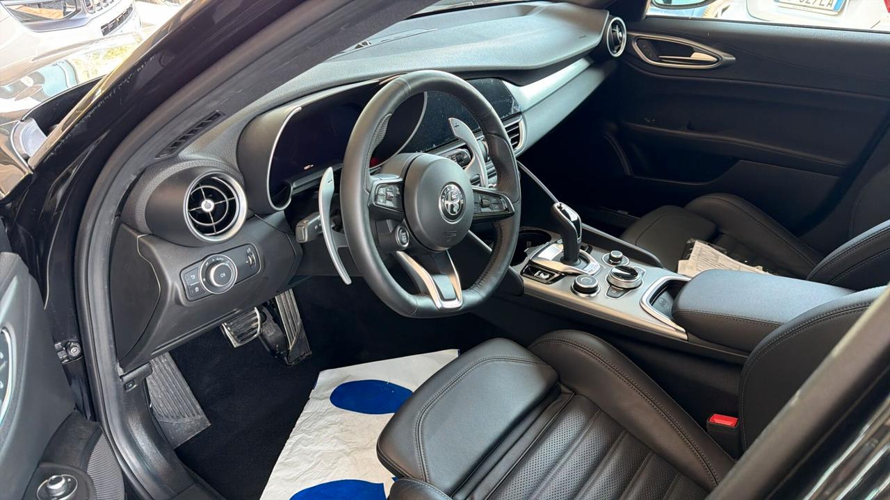 Alfa Romeo Giulia 2.0 Turbo 280 CV AT8 AWD Q4 Veloce